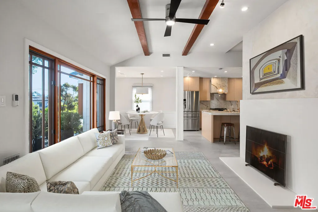 5013 Auckland Avenue, North Hollywood, California 91601 home-pic-1